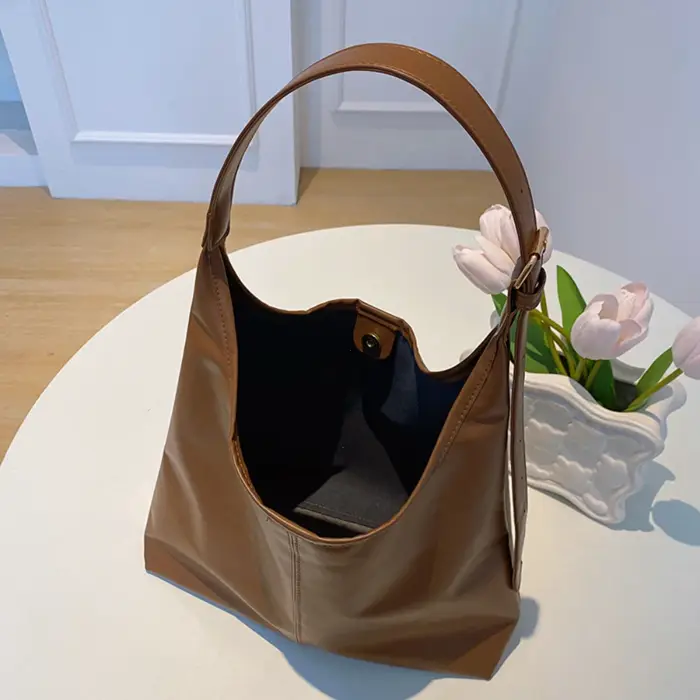 Nouveau sac fourre-tout main connaissement épaule femmes sac rétro Simple grand sac De luxe sac
