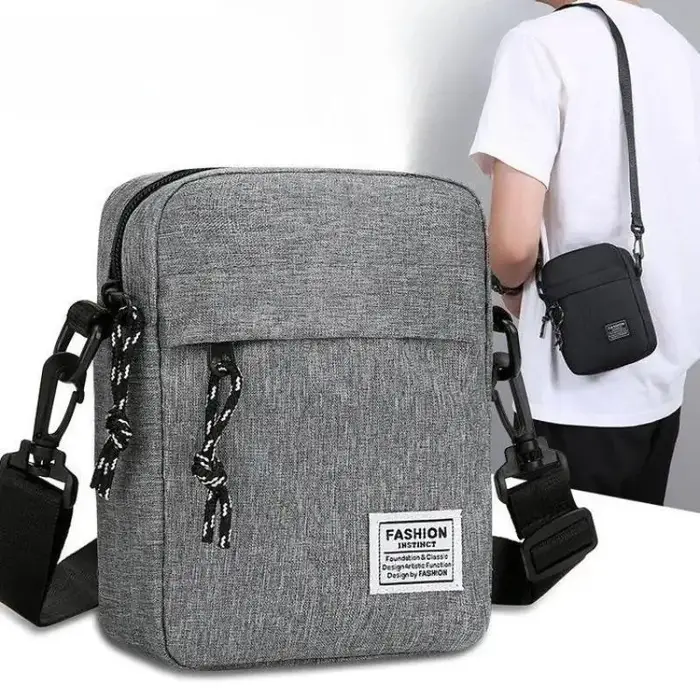 Sac pour homme, disponible en version à porter sur une épaule ou en bandoulière