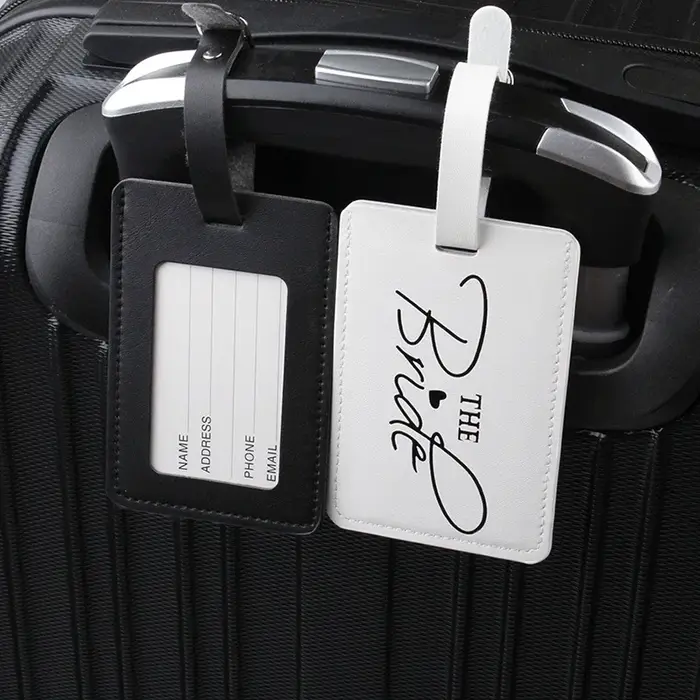 Étiquette de bagage pour mariée et marié