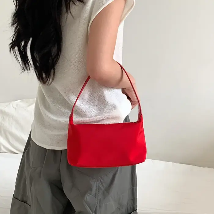 Nouveau sac à main baguette en nylon pour femme