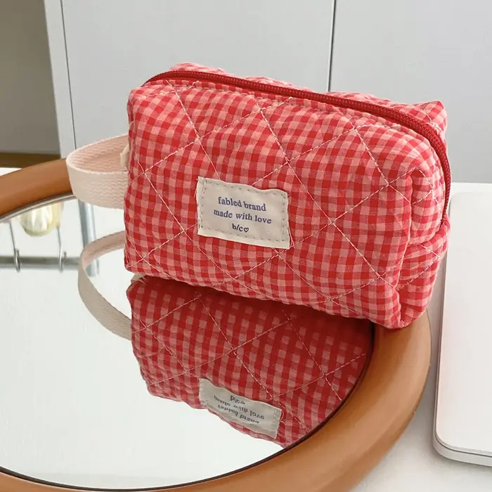 Sac de toilette matelassé grande capacité YT Berry Color pour étudiants, sac de rangement à carreaux