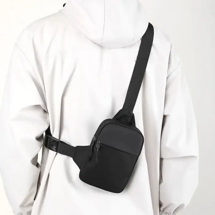 Sac de poitrine pour hommes