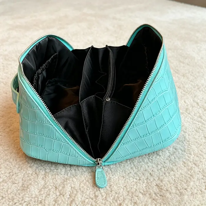 Sac à cosmétiques en cuir véritable à motif crocodile
