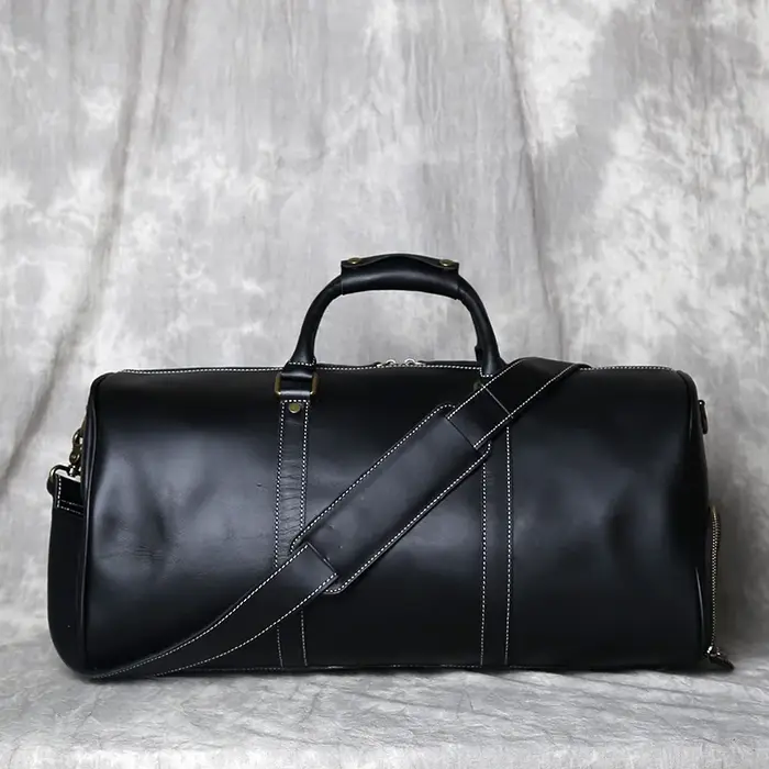 Nouveau sac à main rétro pour hommes Europe et amérique sac de voyage en cuir de cheval fou couche p