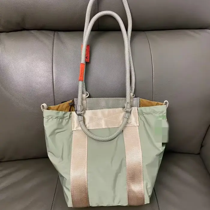 Sac fourre-tout en nylon de taille moyenne - sac de voyage léger et résistant à la saleté - sac de v