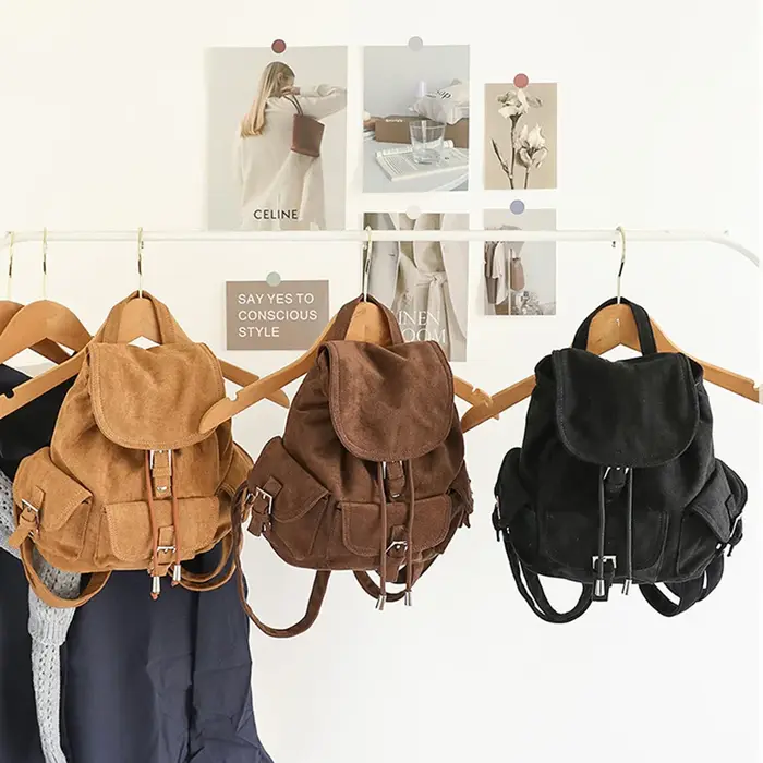 Sac à dos en daim noir pour femme