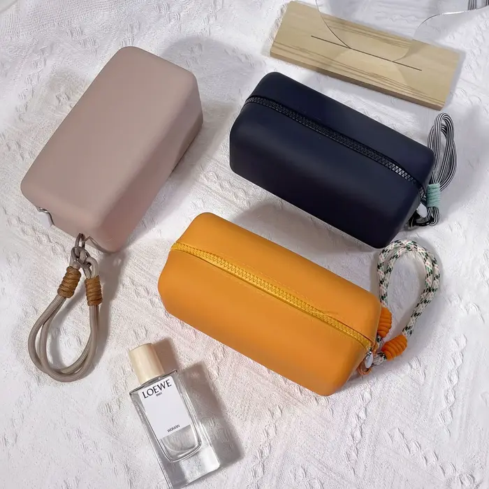 Sac à cosmétiques pliable en Silicone