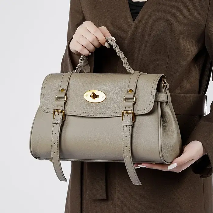 Sac à main pour femmes 2025 nouveau printemps/été concepteur haut de gamme en cuir épaule sac à band