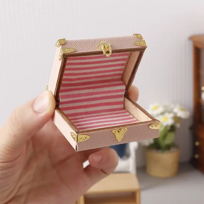 Mini Valise Miniature en Cuir Vintage