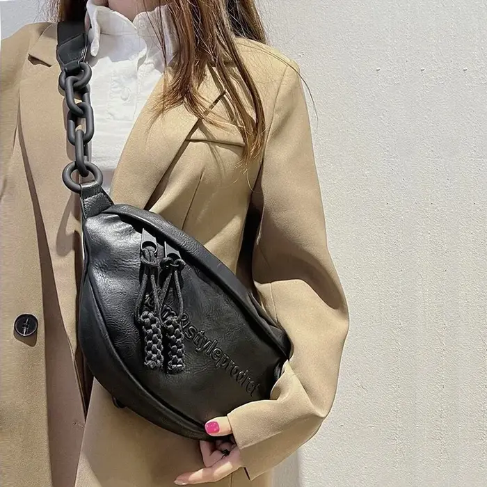 Sac de poitrine en cuir pour femme
