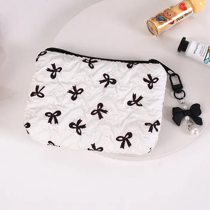 Pochette cosmétique plissée avec nœud |   Pochette de maquillage en coton pour femmes, matelassée, d