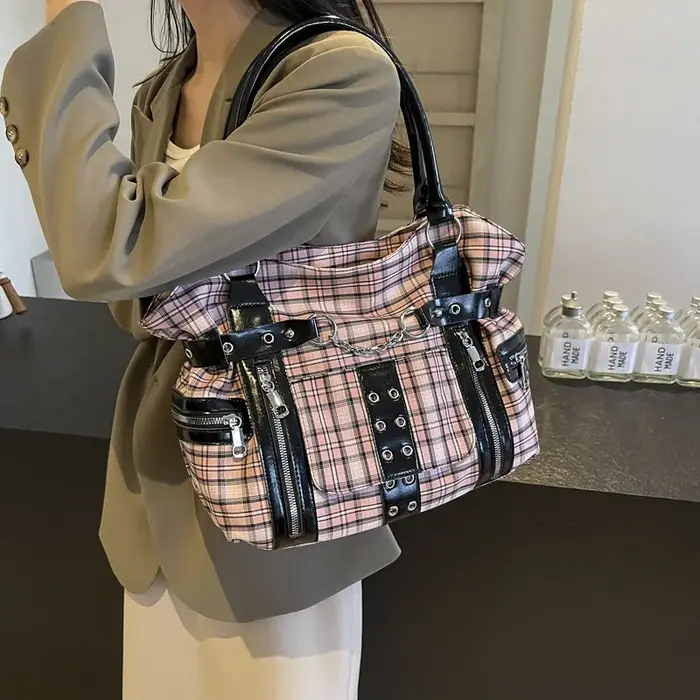 Sac à bandoulière punk à carreaux