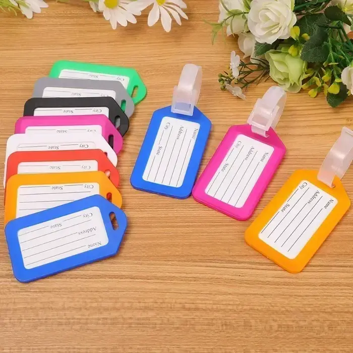 Étiquettes de bagage de couleurs