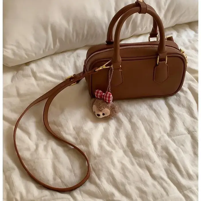 Sac bowling mini tendance Sac à main bandoulière pour femme Design rétro élégant Sensation haut de gamme Sac