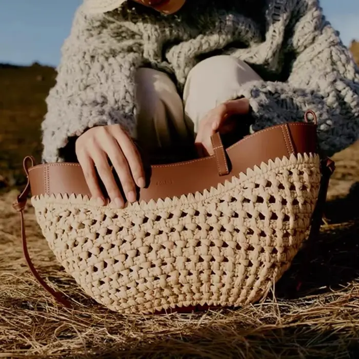 Sac fourre-tout léger en raphia et cuir PU ajouré